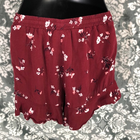 Ruffled Burgundy Floral Shorts Size XS - Picture 3 of 10